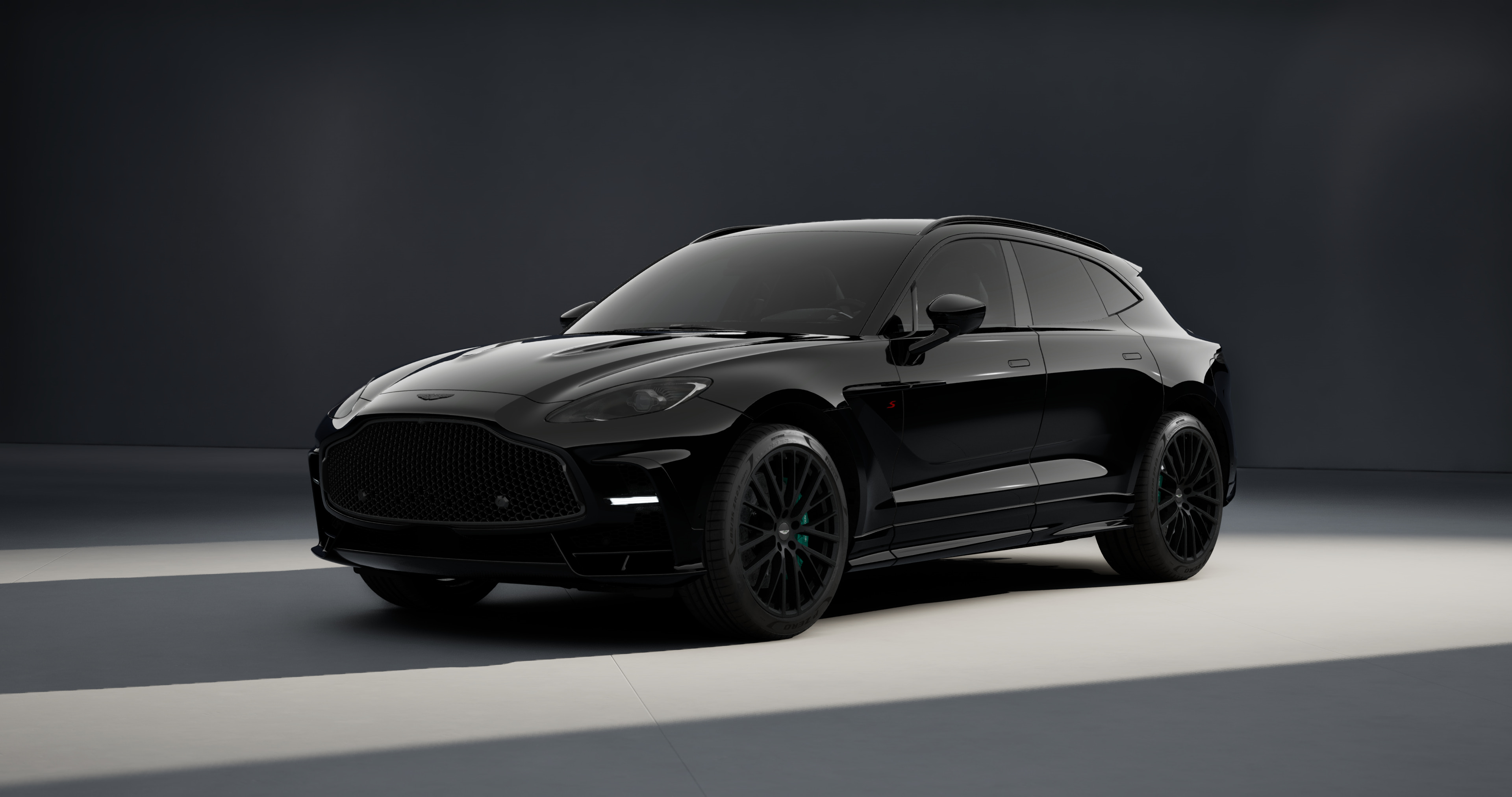 Aston Martin DBX S (Jet Black)