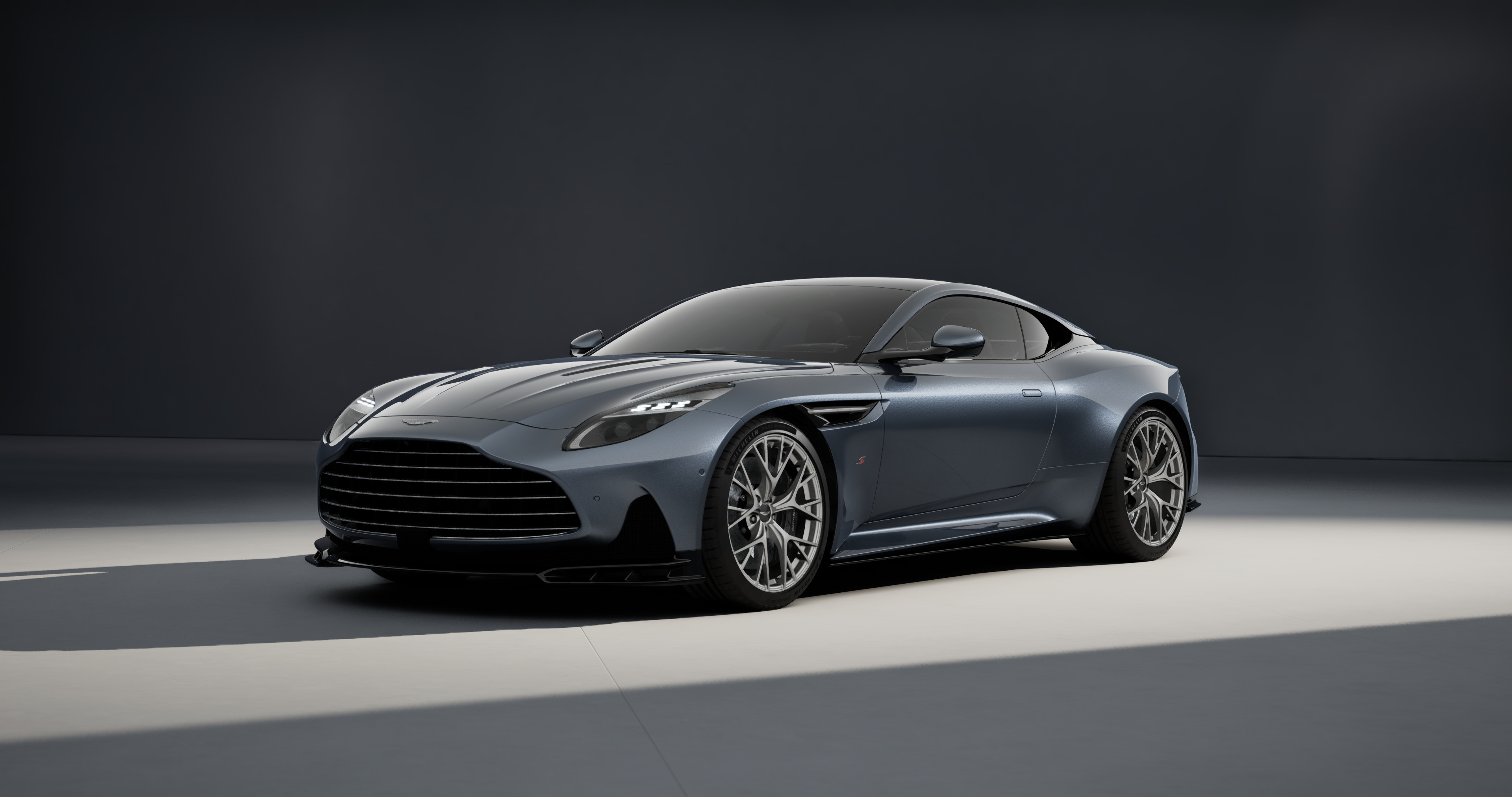 Aston Martin DB12 S (Concours Blue)