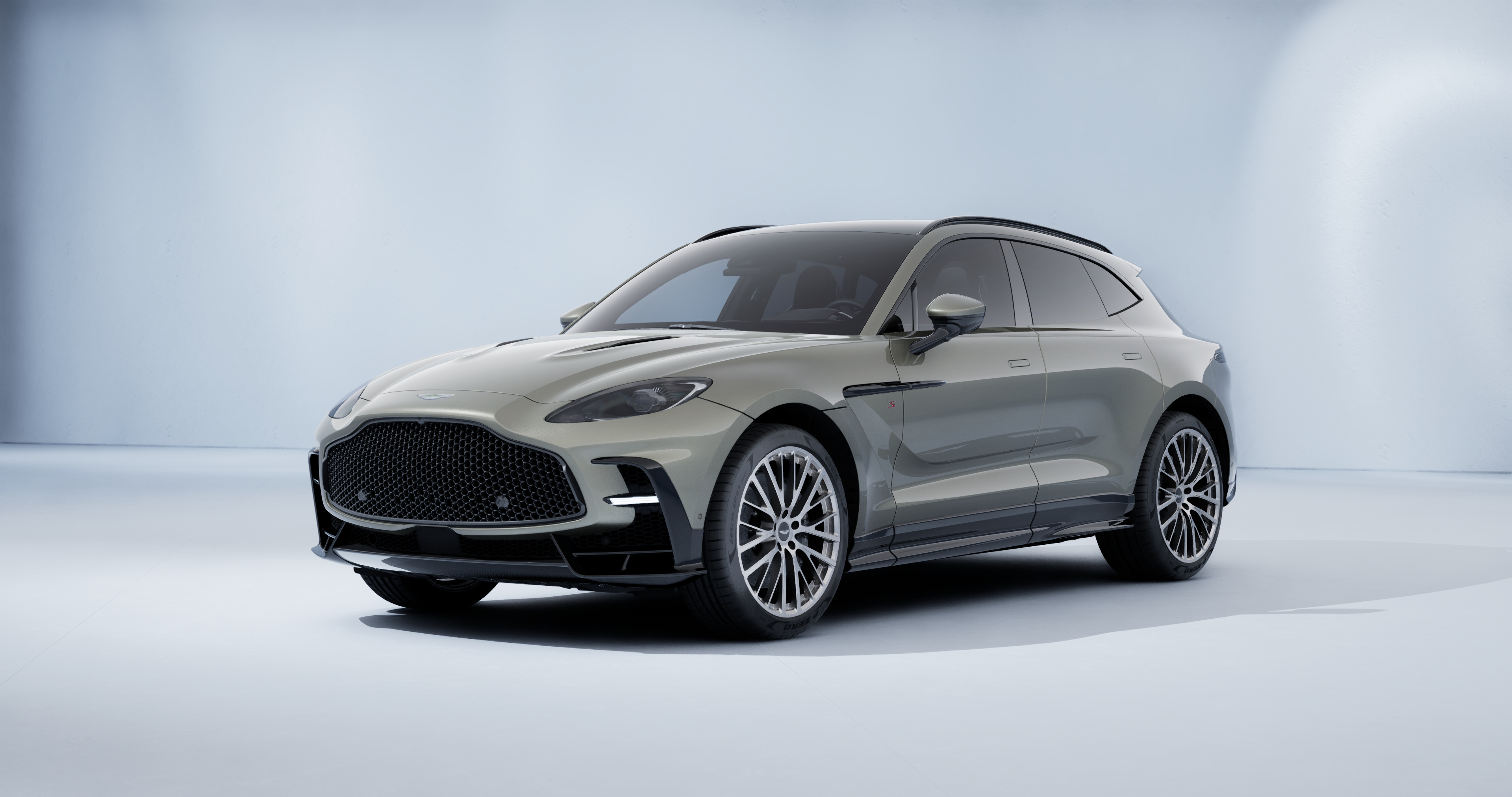 Aston Martin DBX S (Titanium Grey)