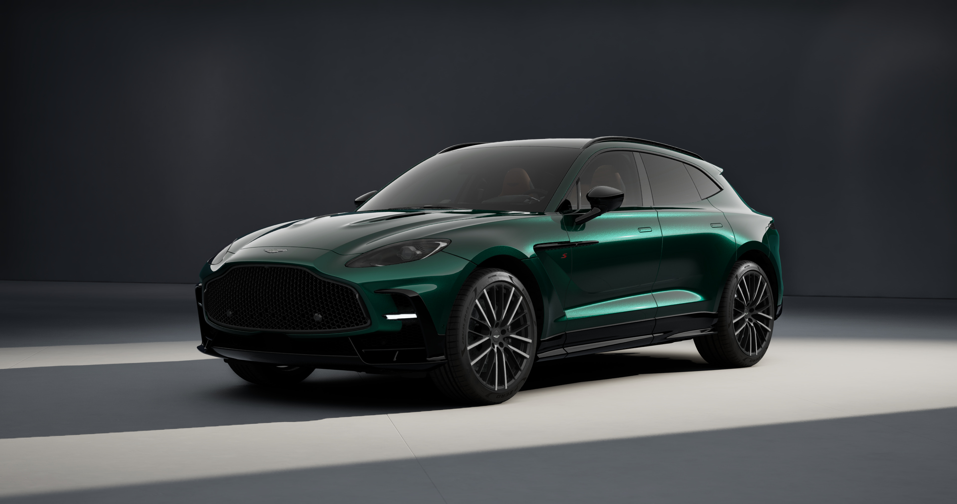 Aston Martin DBX S (Malachite Green)